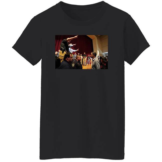 Chrissy Kleberg Greg Abbott's Elementary School Shooting Press Conference Beto O'rourke Confronts Texas Governor T Shirt