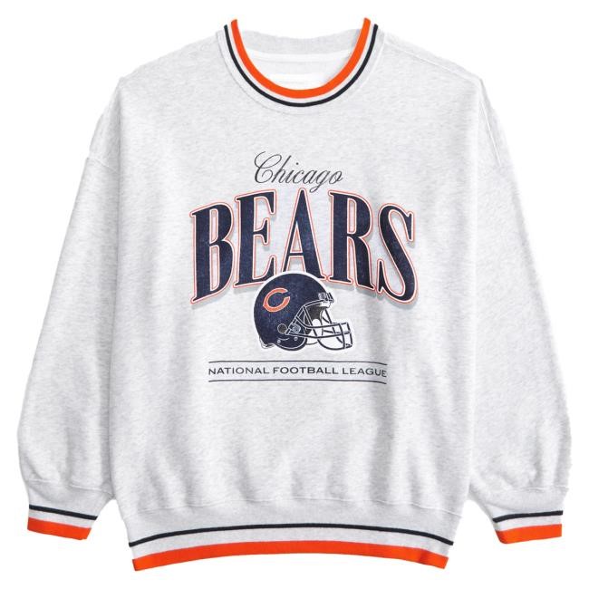 Official Abercrombie And Fitch Clothing Chicago Bears Vintage Sunday Sweatshirt NFL by Abercrombie